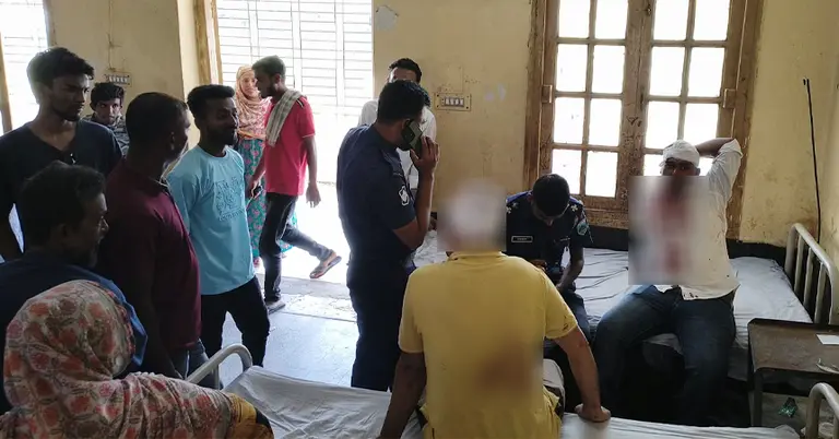 আহতদের মধ্যে কয়েকজন